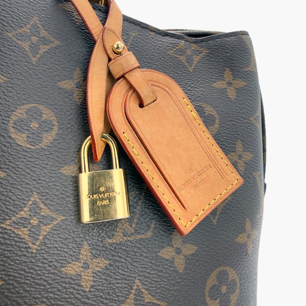 LOUIS VUITTON Petite Palais PM Monogram Canvas Shoulder Bag (Brown | M45900) - Picture 6 of 15